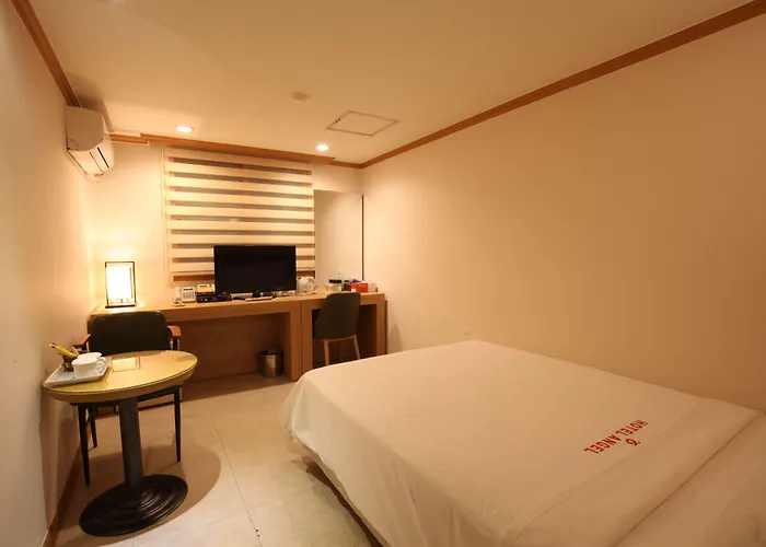 Angel Hotel 3*