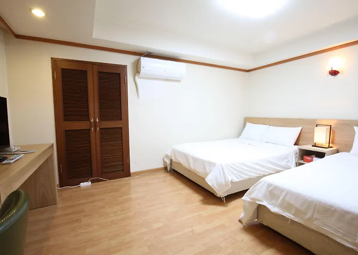 Angel Hotel 3*